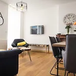 Le Xv Apartment *